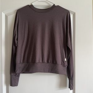 Vuori long sleeved shirt plum heather size women’s small